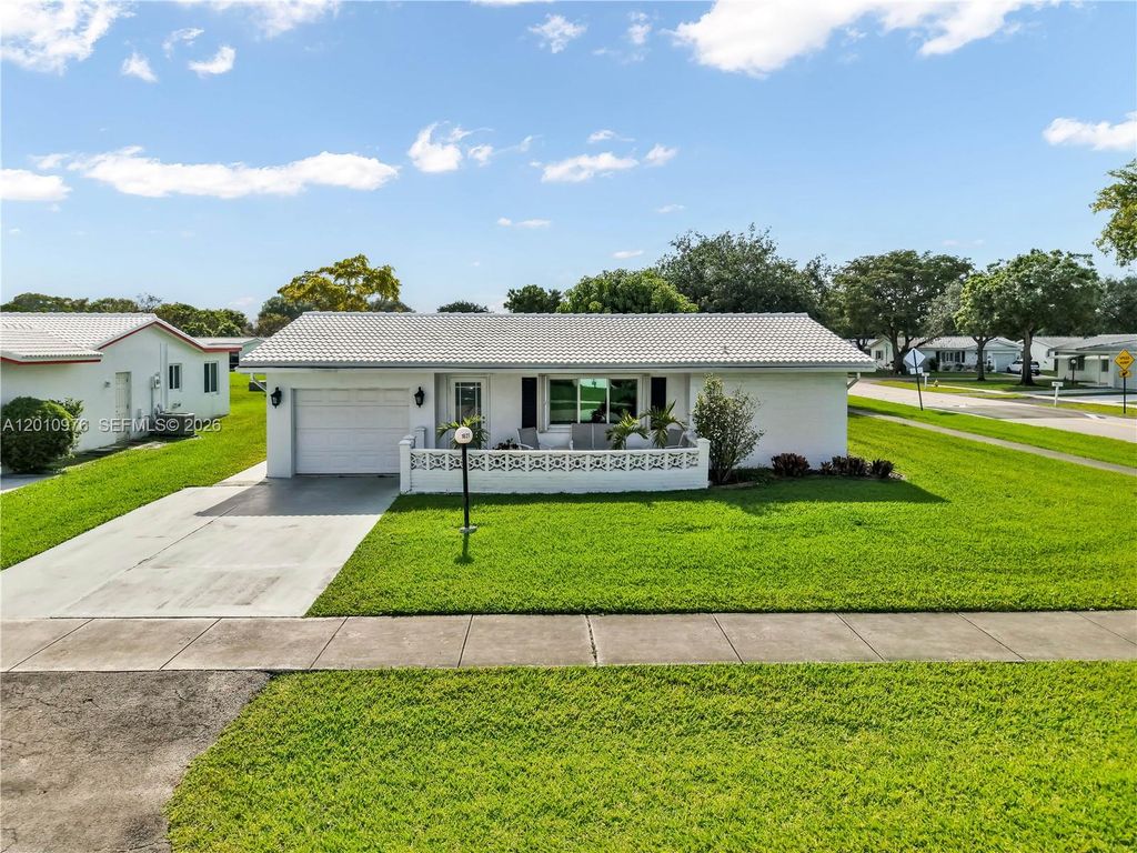 1621 NW 85th Way, Plantation, FL 33322