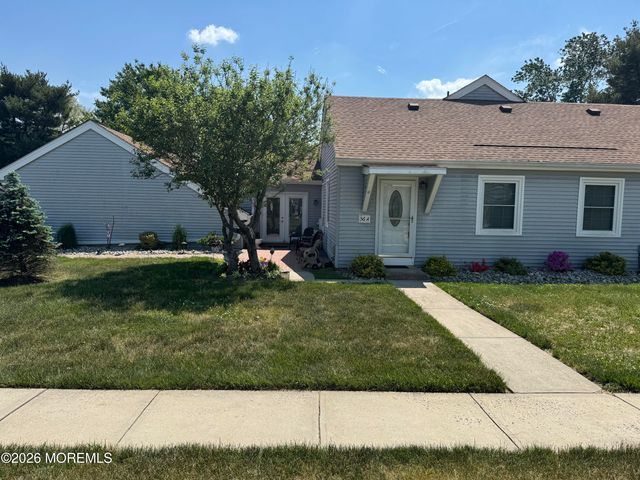 56 Largo San Nicola A, Freehold, NJ 07728