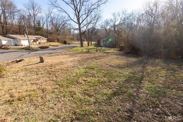 29 Highwood Drive, Belleville, IL 62223