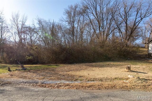 29 Highwood Drive, Belleville, IL 62223