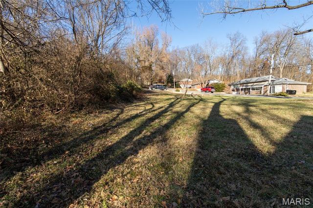 29 Highwood Drive, Belleville, IL 62223