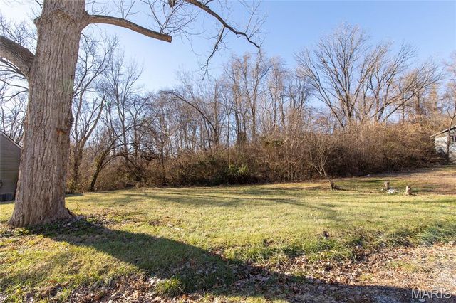 29 Highwood Drive, Belleville, IL 62223