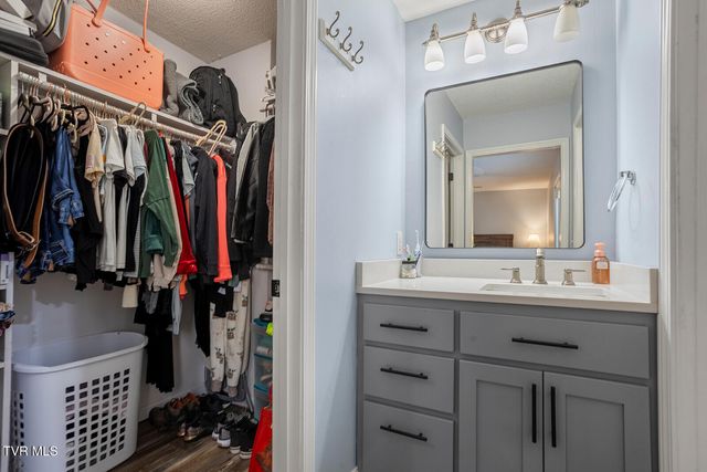 200 Bell Flower Court, Kingsport, TN 37663