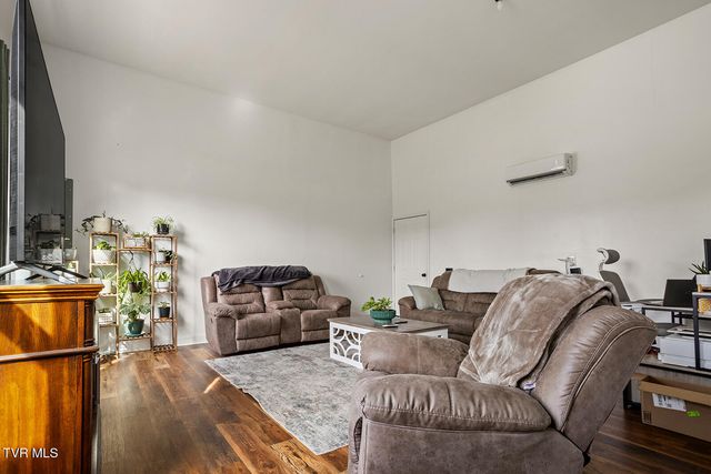 200 Bell Flower Court, Kingsport, TN 37663