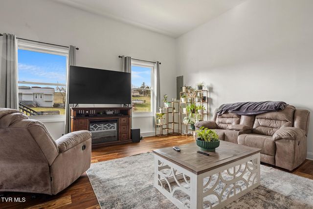 200 Bell Flower Court, Kingsport, TN 37663