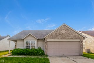 2226 Leaf Drive, Indianapolis, IN 46229