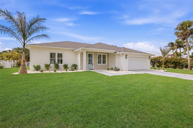 680 KEY ROYALE DRIVE, Holmes Beach, FL 34217