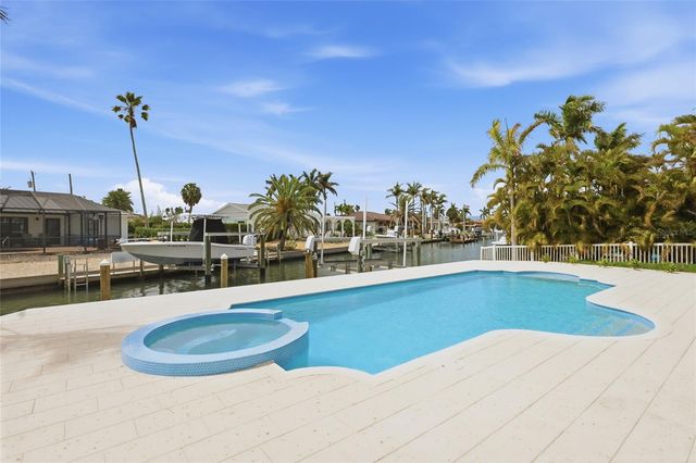 680 KEY ROYALE DRIVE, Holmes Beach, FL 34217