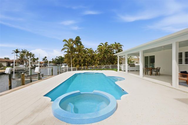 680 KEY ROYALE DRIVE, Holmes Beach, FL 34217