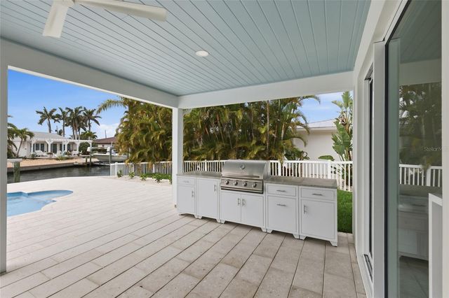 680 KEY ROYALE DRIVE, Holmes Beach, FL 34217