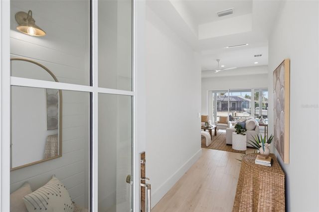 680 KEY ROYALE DRIVE, Holmes Beach, FL 34217