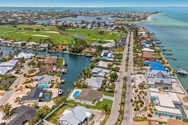 680 KEY ROYALE DRIVE, Holmes Beach, FL 34217