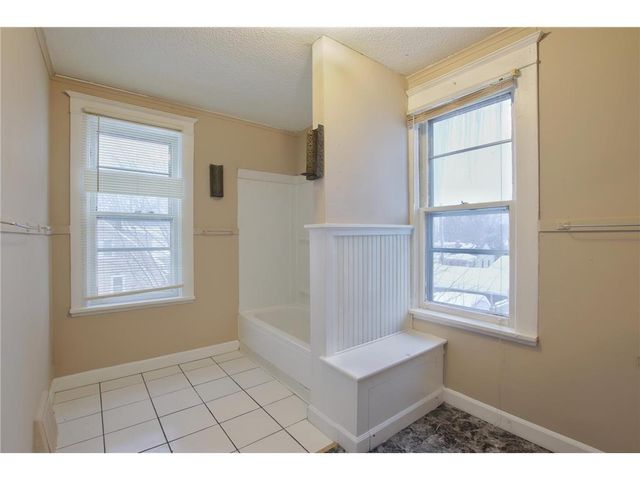 1381 White Bear Avenue N, Saint Paul, MN 55106