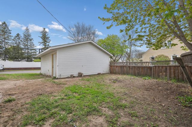 1381 White Bear Avenue N, Saint Paul, MN 55106