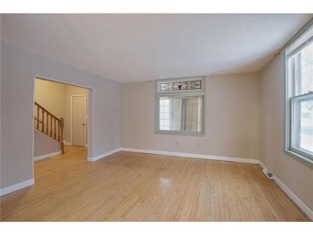 1381 White Bear Avenue N, Saint Paul, MN 55106