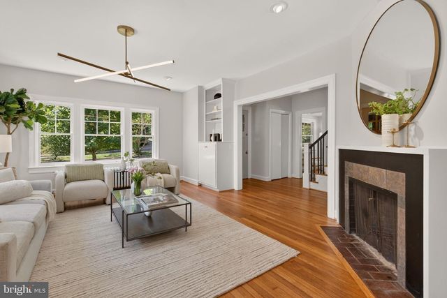 745 26TH ST S, Arlington, VA 22202