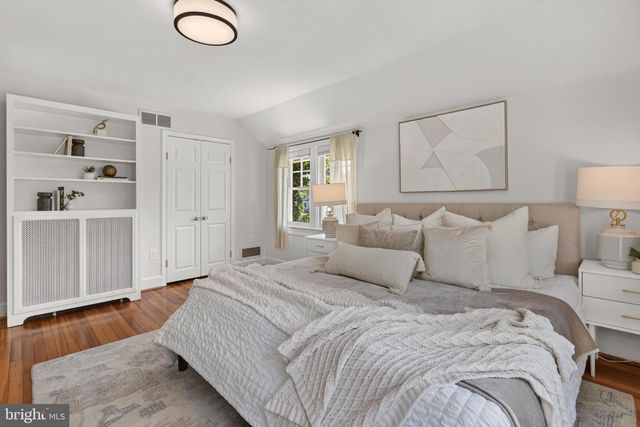 745 26TH ST S, Arlington, VA 22202