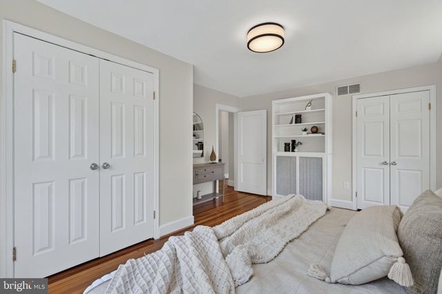 745 26TH ST S, Arlington, VA 22202