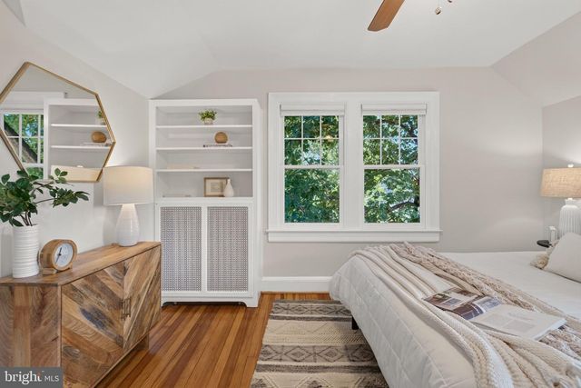745 26TH ST S, Arlington, VA 22202