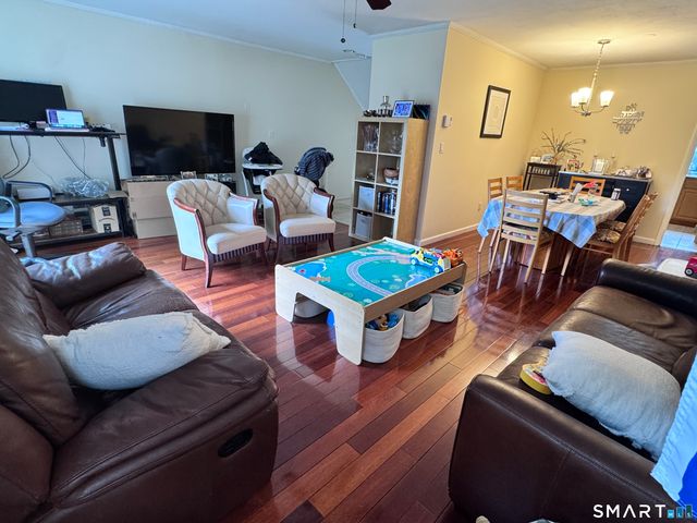 59 Rock Spring Road 28, Stamford, CT 06906