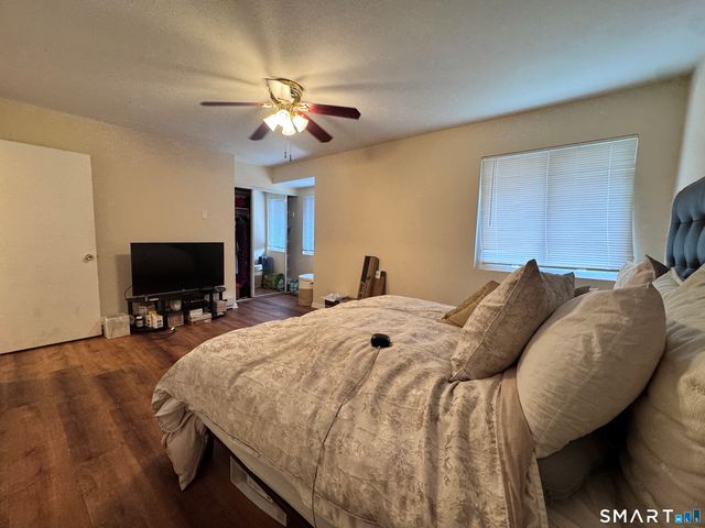 59 Rock Spring Road 28, Stamford, CT 06906