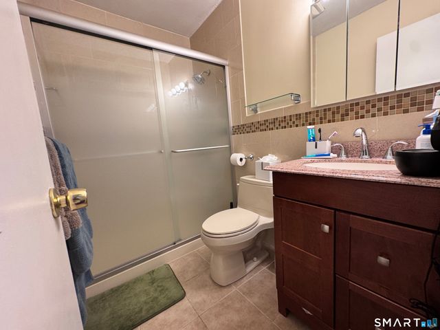 59 Rock Spring Road 28, Stamford, CT 06906