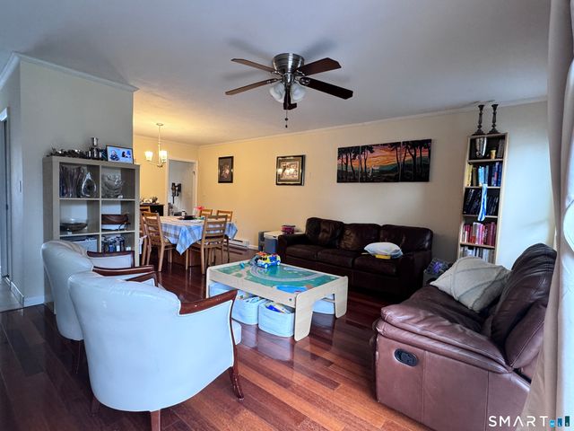 59 Rock Spring Road 28, Stamford, CT 06906