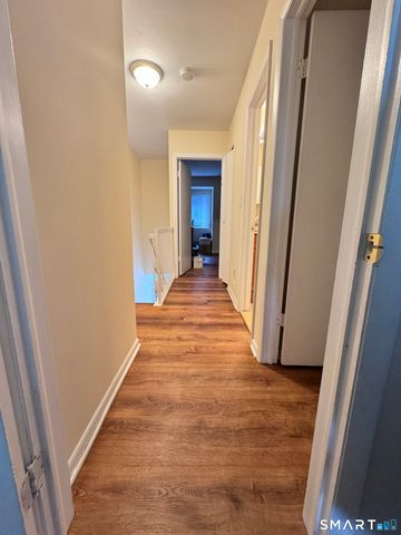 59 Rock Spring Road 28, Stamford, CT 06906