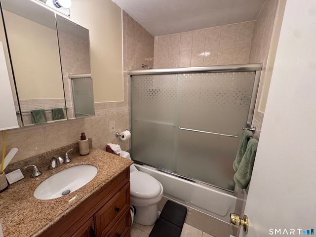 59 Rock Spring Road 28, Stamford, CT 06906