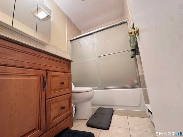 59 Rock Spring Road 28, Stamford, CT 06906