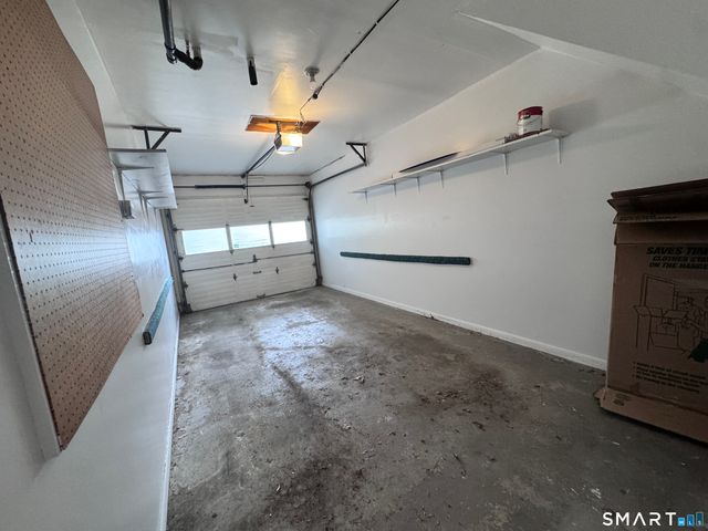 59 Rock Spring Road 28, Stamford, CT 06906