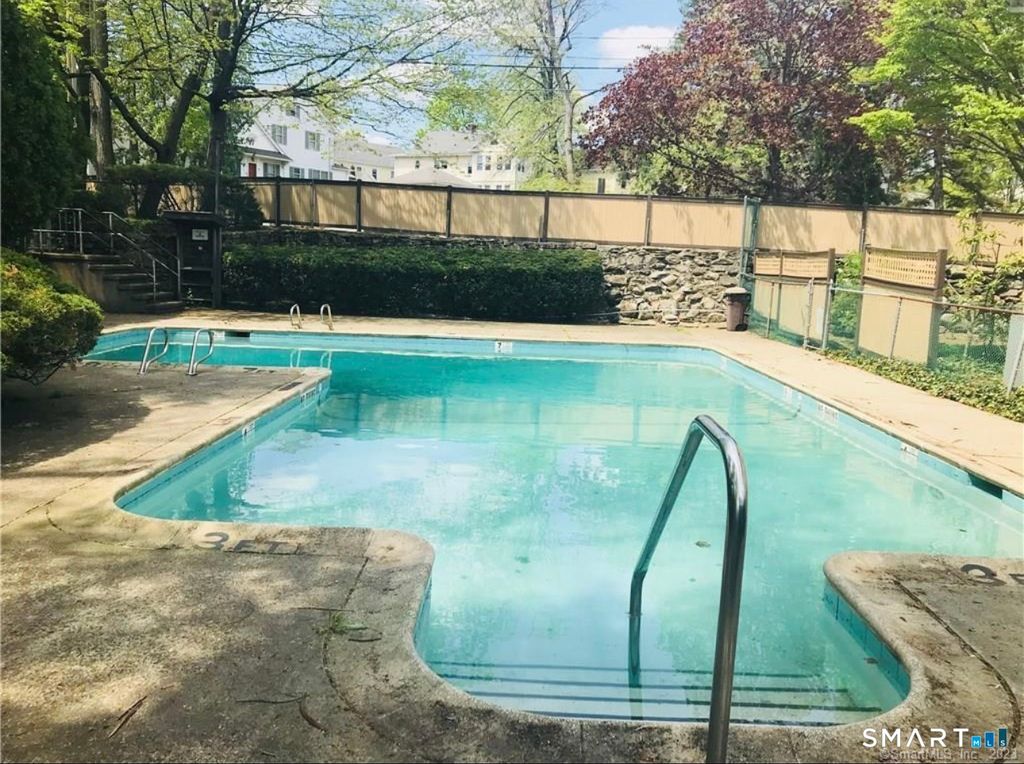 59 Rock Spring Road 28, Stamford, CT 06906