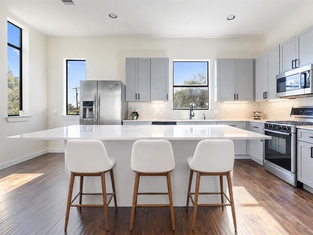 6000 S Congress Ave 201, Austin, TX 78745