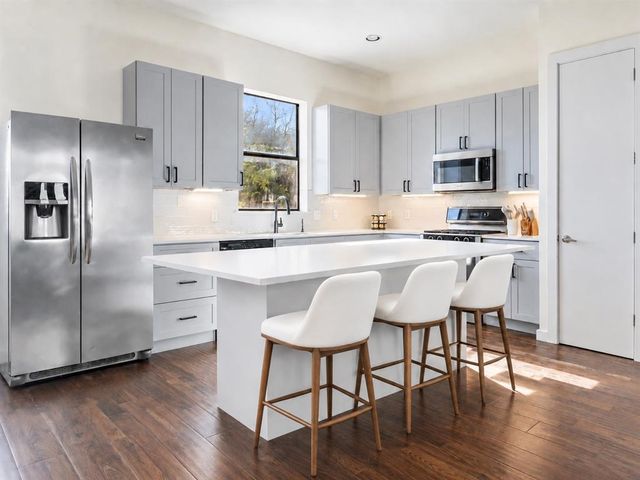 6000 S Congress Ave 201, Austin, TX 78745