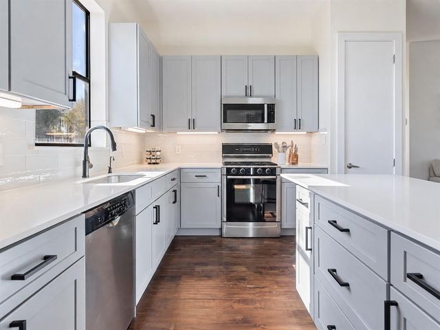 6000 S Congress Ave 201, Austin, TX 78745