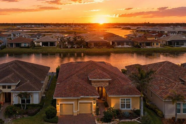 8692 SW Flutto Way, Port St. Lucie, FL 34987