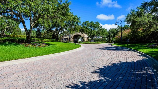 8692 SW Flutto Way, Port St. Lucie, FL 34987