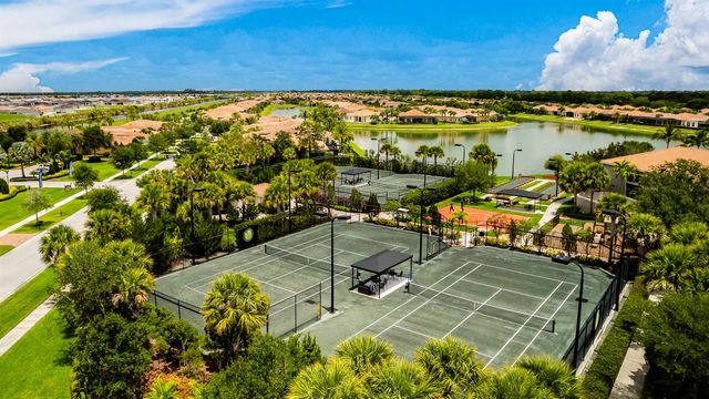 8692 SW Flutto Way, Port St. Lucie, FL 34987