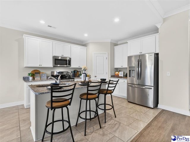 3245 Spiral Ln, Effingham, SC 29541