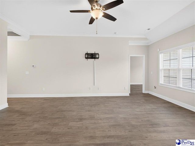 3245 Spiral Ln, Effingham, SC 29541