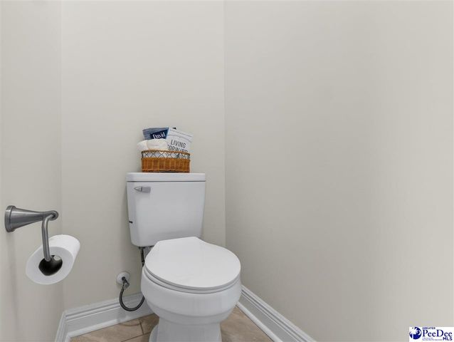 3245 Spiral Ln, Effingham, SC 29541