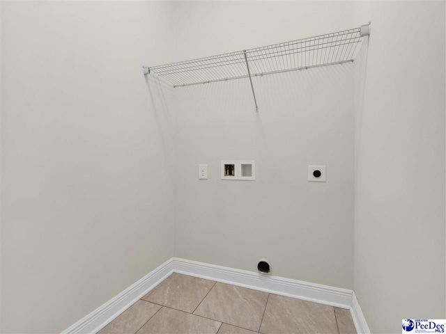 3245 Spiral Ln, Effingham, SC 29541