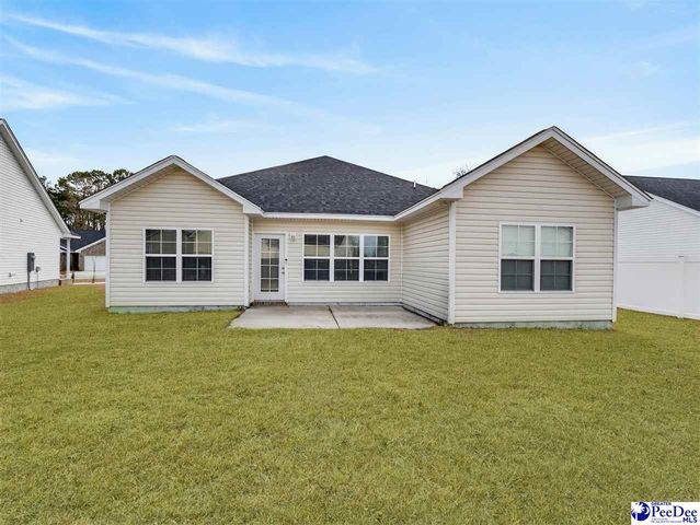 3245 Spiral Ln, Effingham, SC 29541