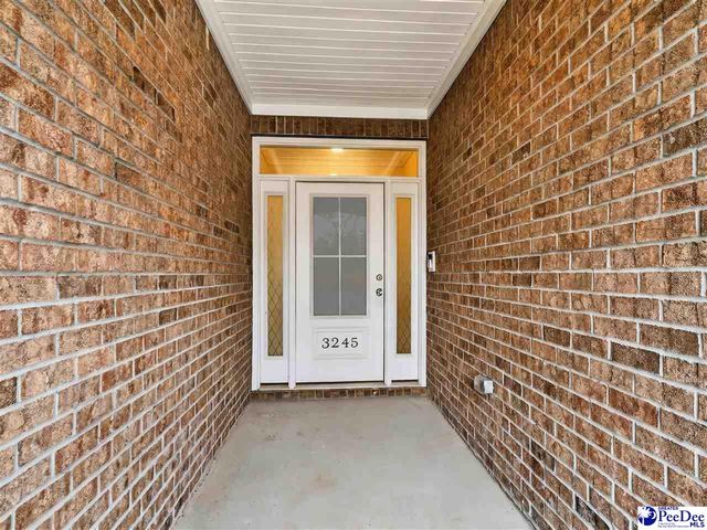 3245 Spiral Ln, Effingham, SC 29541