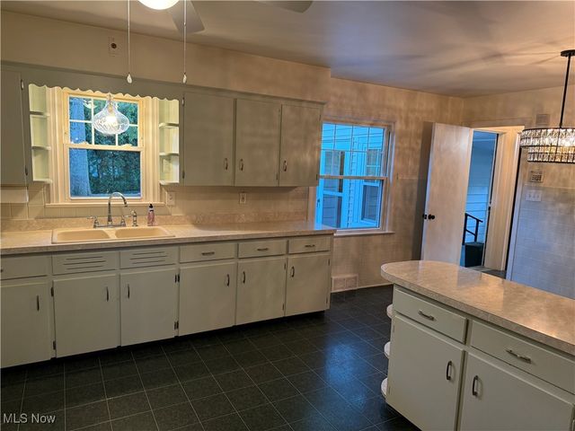 2520 Holgate Road, Akron, OH 44313