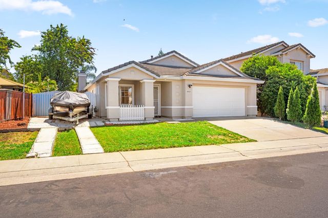 8953 Monterey Oaks Dr, Elk Grove, CA 95758