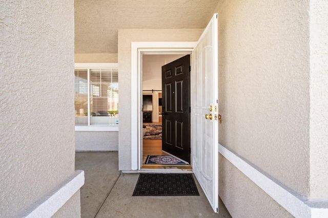 8953 Monterey Oaks Dr, Elk Grove, CA 95758