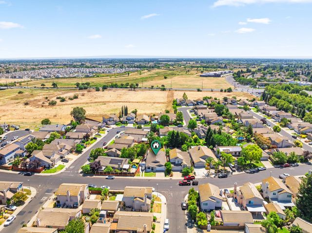 8953 Monterey Oaks Dr, Elk Grove, CA 95758