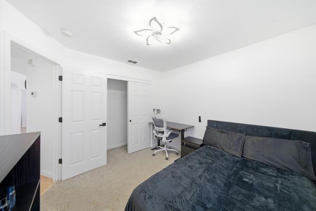 8953 Monterey Oaks Dr, Elk Grove, CA 95758