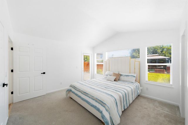 8953 Monterey Oaks Dr, Elk Grove, CA 95758